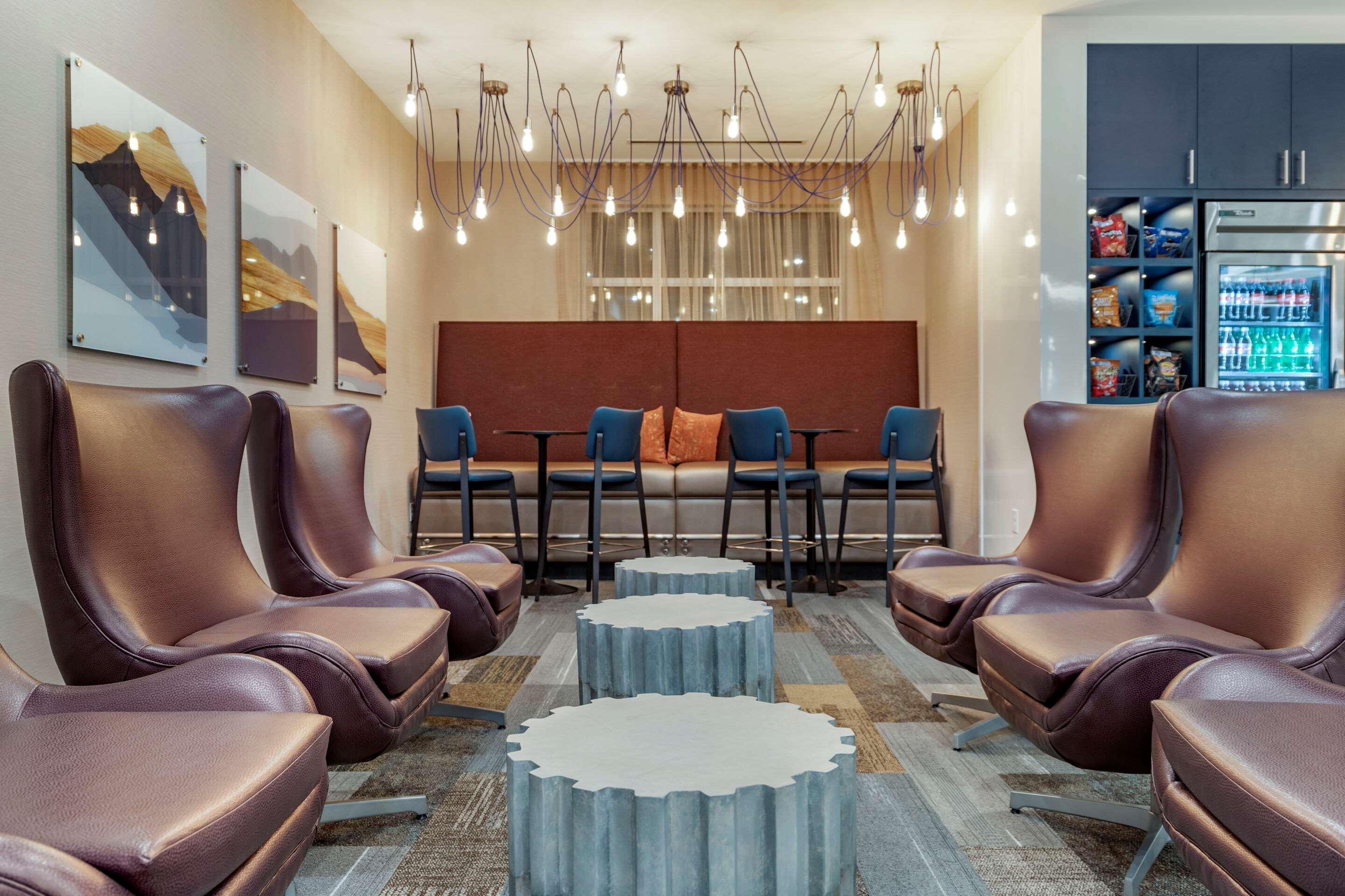 Cambria Hotel グリーンビル エクステリア 写真