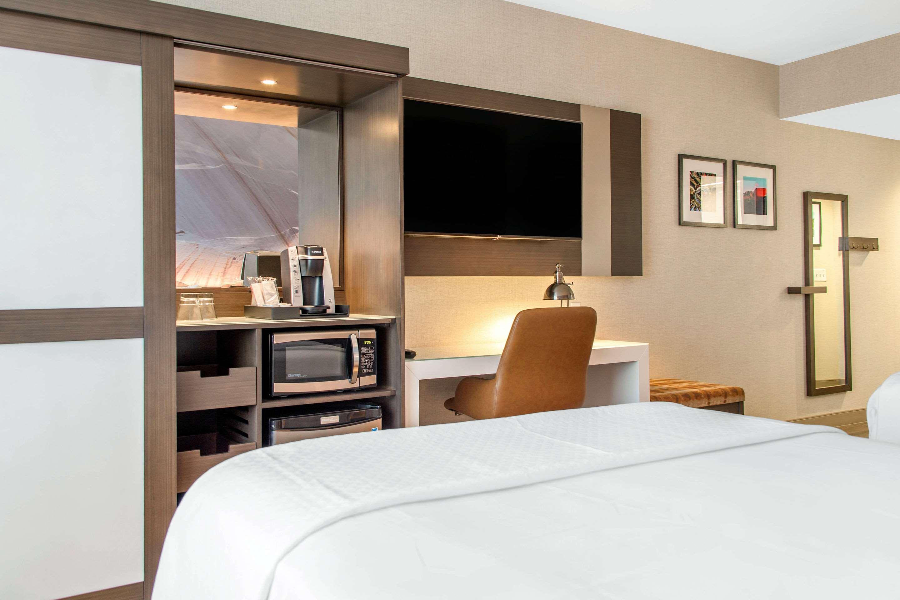 Cambria Hotel グリーンビル エクステリア 写真