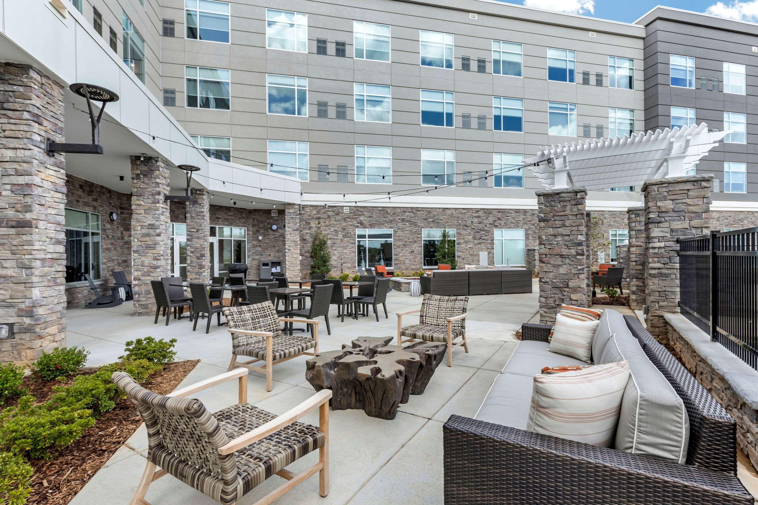 Cambria Hotel グリーンビル エクステリア 写真
