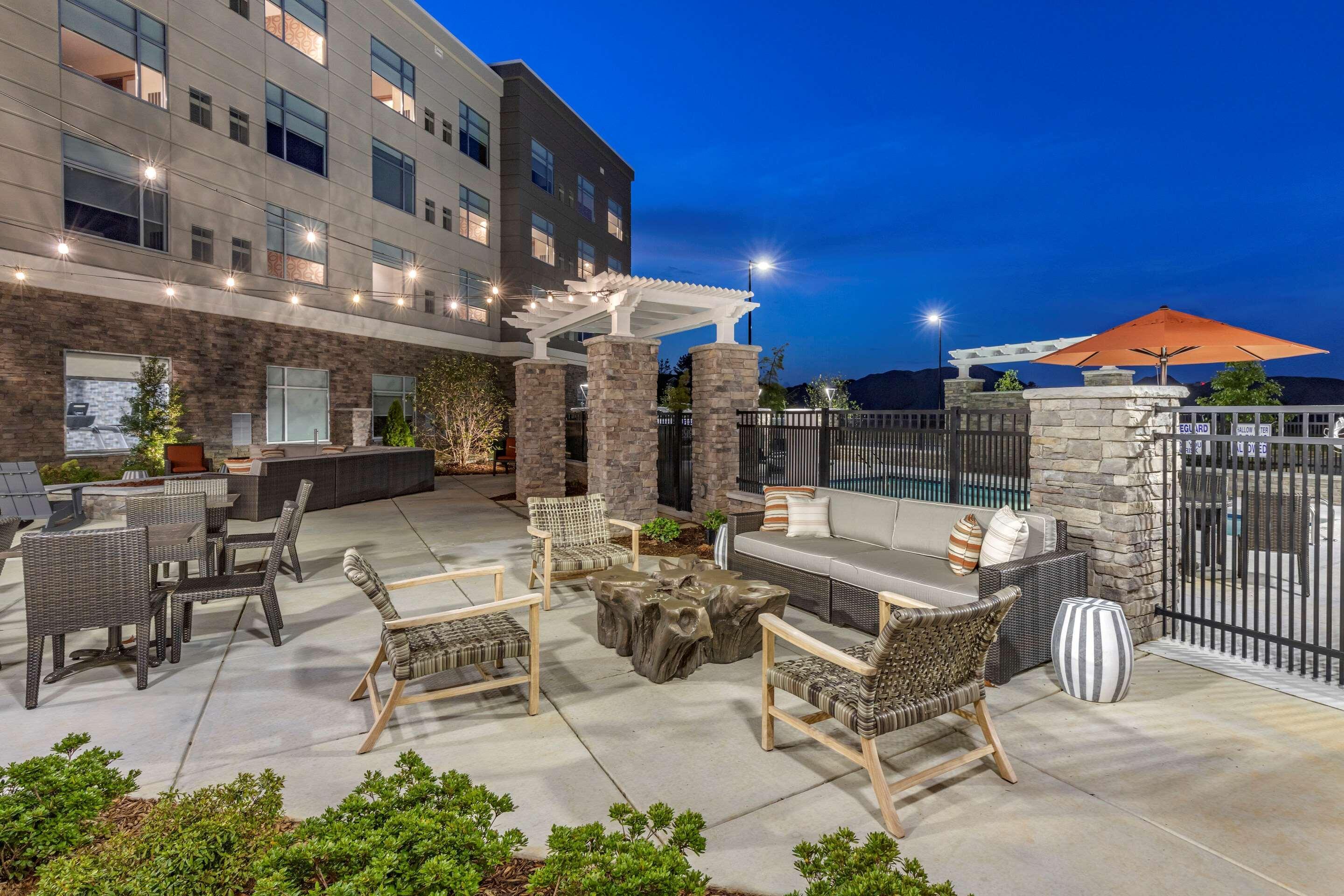Cambria Hotel グリーンビル エクステリア 写真