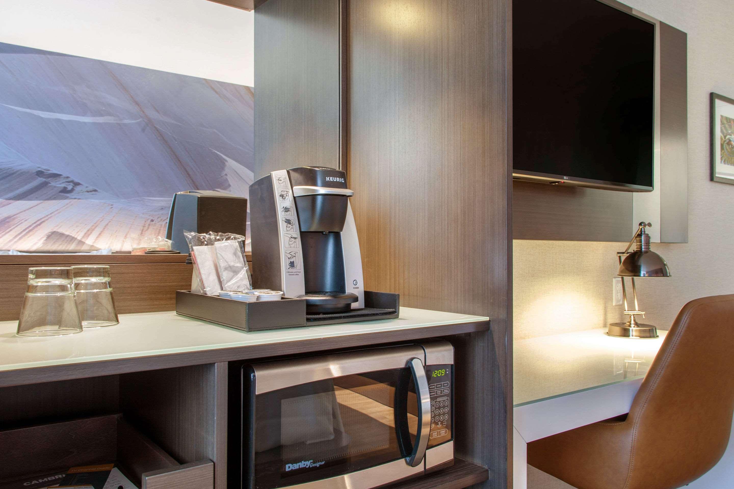 Cambria Hotel グリーンビル エクステリア 写真